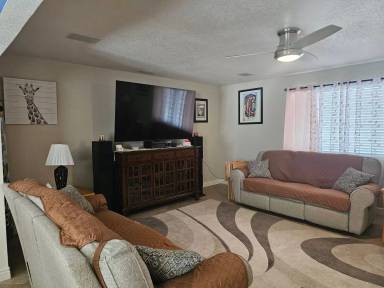 Main picture of 3746 Mission Dr S