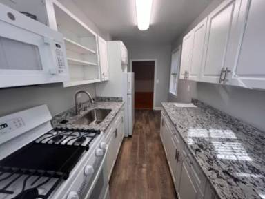Main picture of 615 Silver Spring Ave