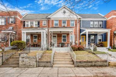 Main picture of 55 Farragut Pl NW