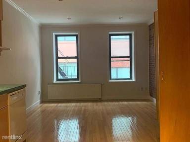Main picture of 527 W 48th St