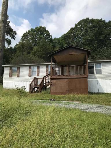Main picture of 150 Rolling Meadows Dr