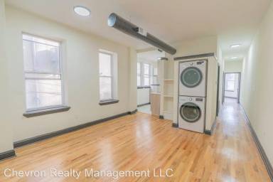 Main picture of 1514 W Girard Ave