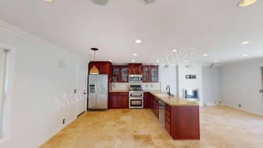 Main picture of 10332 Kukui Dr