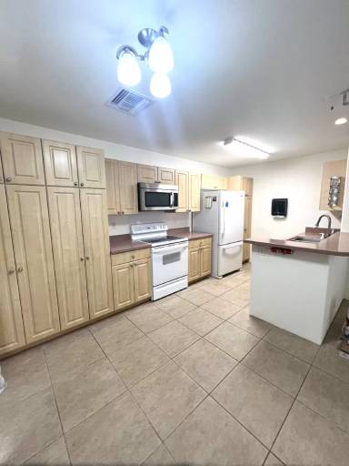 Main picture of 91-222 Makalea St