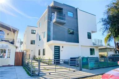 Main picture of 4455 S Slauson Ave