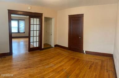 Main picture of 2 N Main St