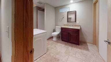Main picture of 2312 Como Ave SE
