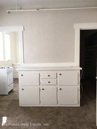 Main picture of 1758 6th Ave