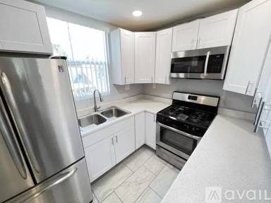 Main picture of 132 S Lemon Ave