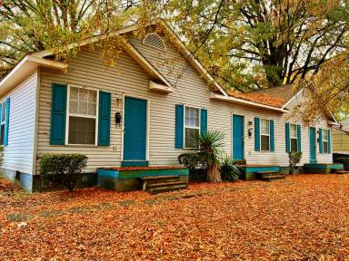 Main picture of 2200 Spring Garden St