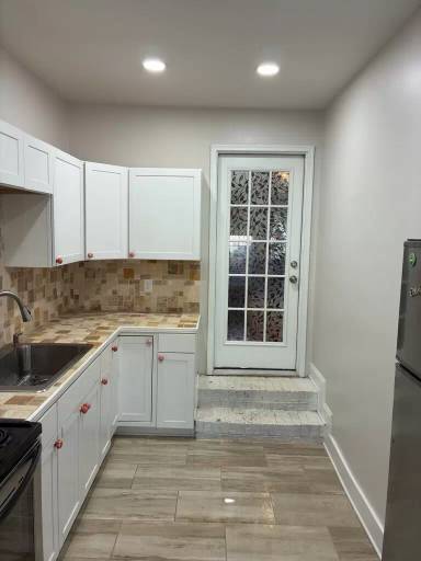 Main picture of 233 Bonanza Cir