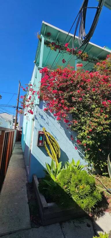 Main picture of 311 Windward Ave
