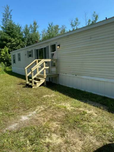 Main picture of 9 Pebble Dr Milford