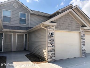 Main picture of Traditions Townhomes Apartments