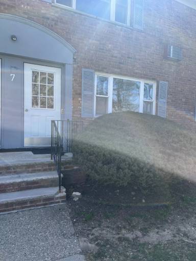 Main picture of 7 Wedgewood Dr