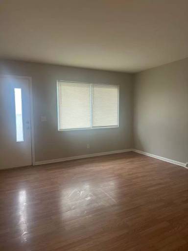 Main picture of 851-853 Byron Ave