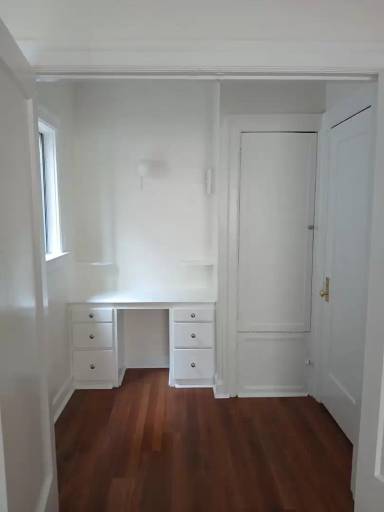 Main picture of 255 S Catalina St