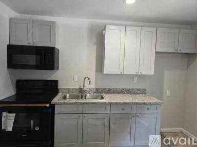 Main picture of 207 River Oaks Dr