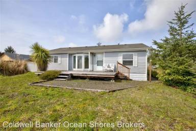 Main picture of 636 Duck Lake Dr NE