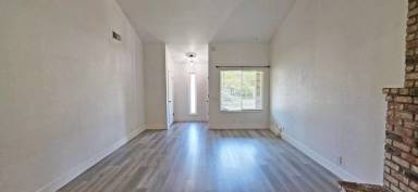 Main picture of 134 Globe Ave