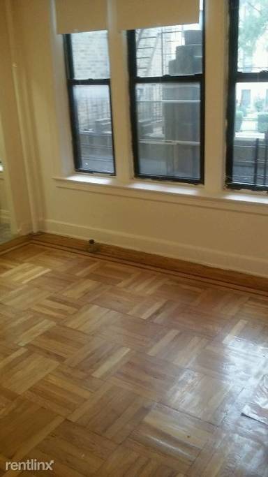 Main picture of 23-30 Newtown Ave