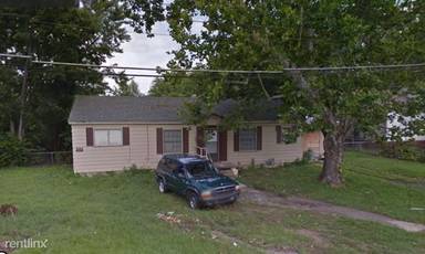 Main picture of 118 College Park Cir