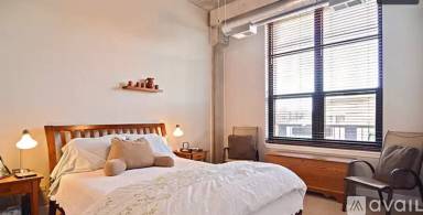Main picture of 811 W 15th Pl