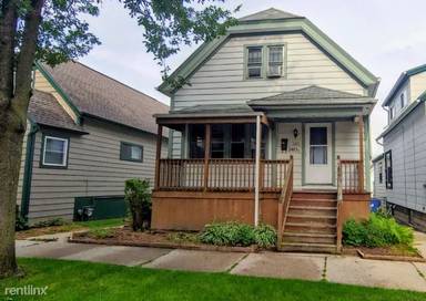 Main picture of 2443 N Bartlett Ave