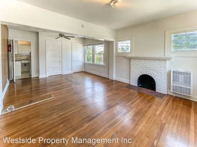 Main picture of 2219 3 St 311-313 Strand St