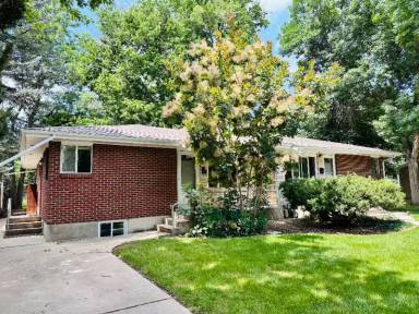 Main picture of 307 S Washington Ave