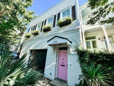 Main picture of 210 E Waldburg St