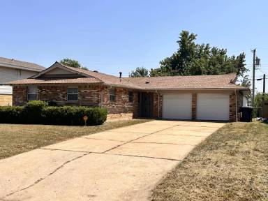 Main picture of 1304 SW 77th Ter