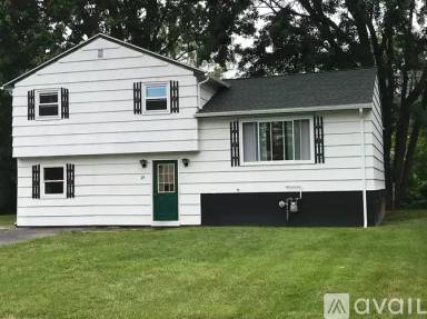 Main picture of 20 Harold Ave