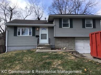 Main picture of 4732 N Bristol Ave