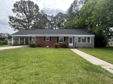 Main picture of 601 W Harnett St