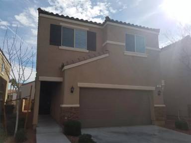 Main picture of 32 Jasmine Point St