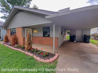 Main picture of 807 N Beard Ave