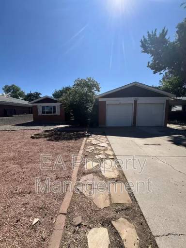 Main picture of 2724 Tennessee St NE