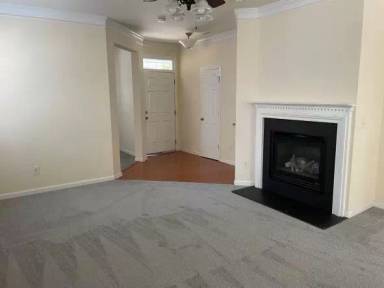 Main picture of 556 Abbey Fields Loop