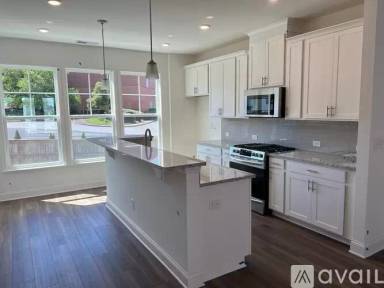 Main picture of 1616 Avery Way
