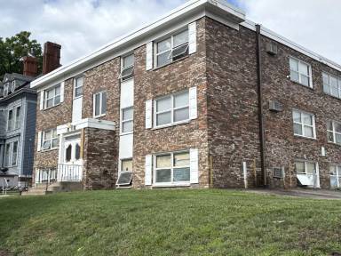 Main picture of 1912 Stevens Ave