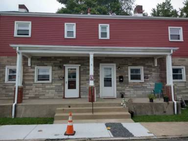Main picture of 345 Fingal St