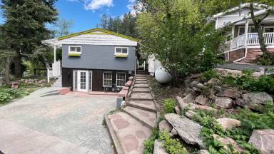 Main picture of 37 Silver Spruce