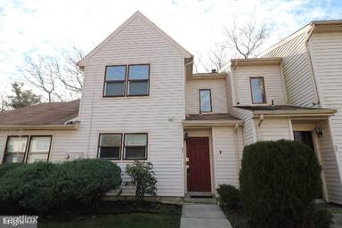 Main picture of 36 Tavistock Dr