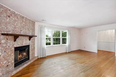 Main picture of 1895 Foulis Dr