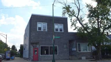 Main picture of 7401 W Addison St