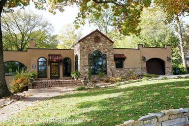 Main picture of 103 South Dr