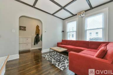 Main picture of 130 Spring St