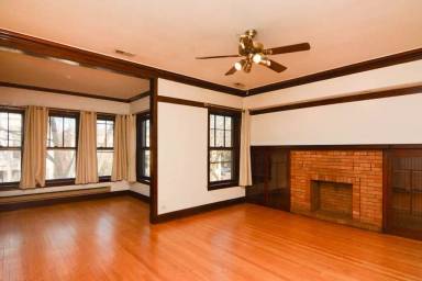 Main picture of 1309 W Newport Ave