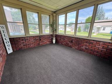 Main picture of 826 Williston Ave